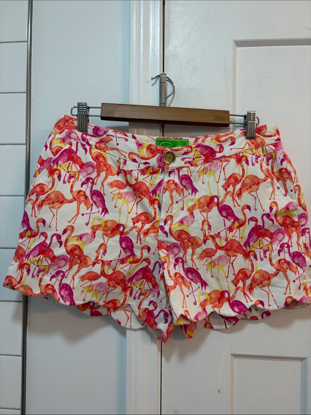Cappa -Gallo Flamingo-Print Scallop Hem Shorts - Size 8